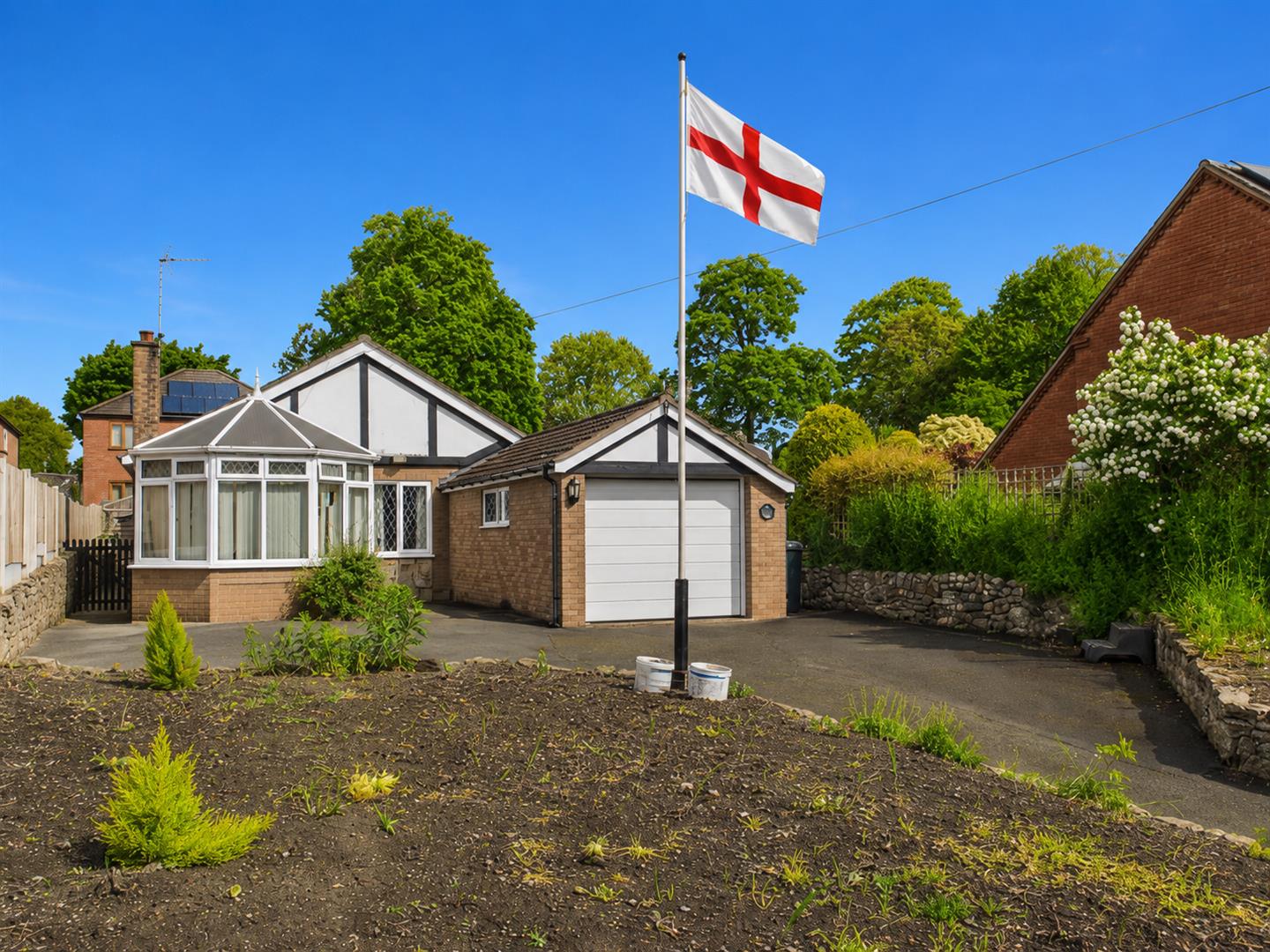 27 Top Street, Oswestry, SY11 4DR For Sale